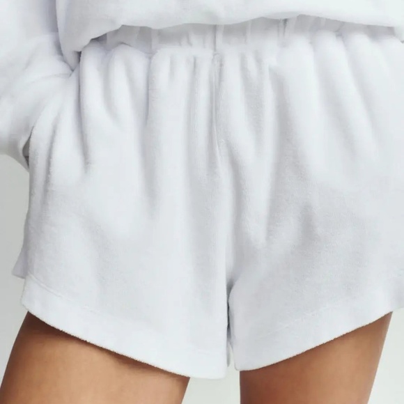 THE GREAT | MICROTERRY SWING SHORT WHITE - Picture 3 of 5